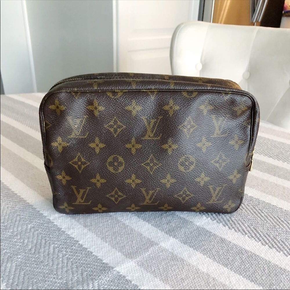 Louis Vuitton Toilette 23 Cosmetic Bag